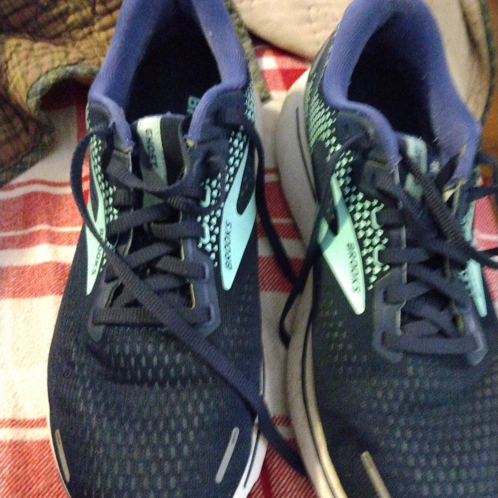 Brooks Ghost size 10 Women's sneakers